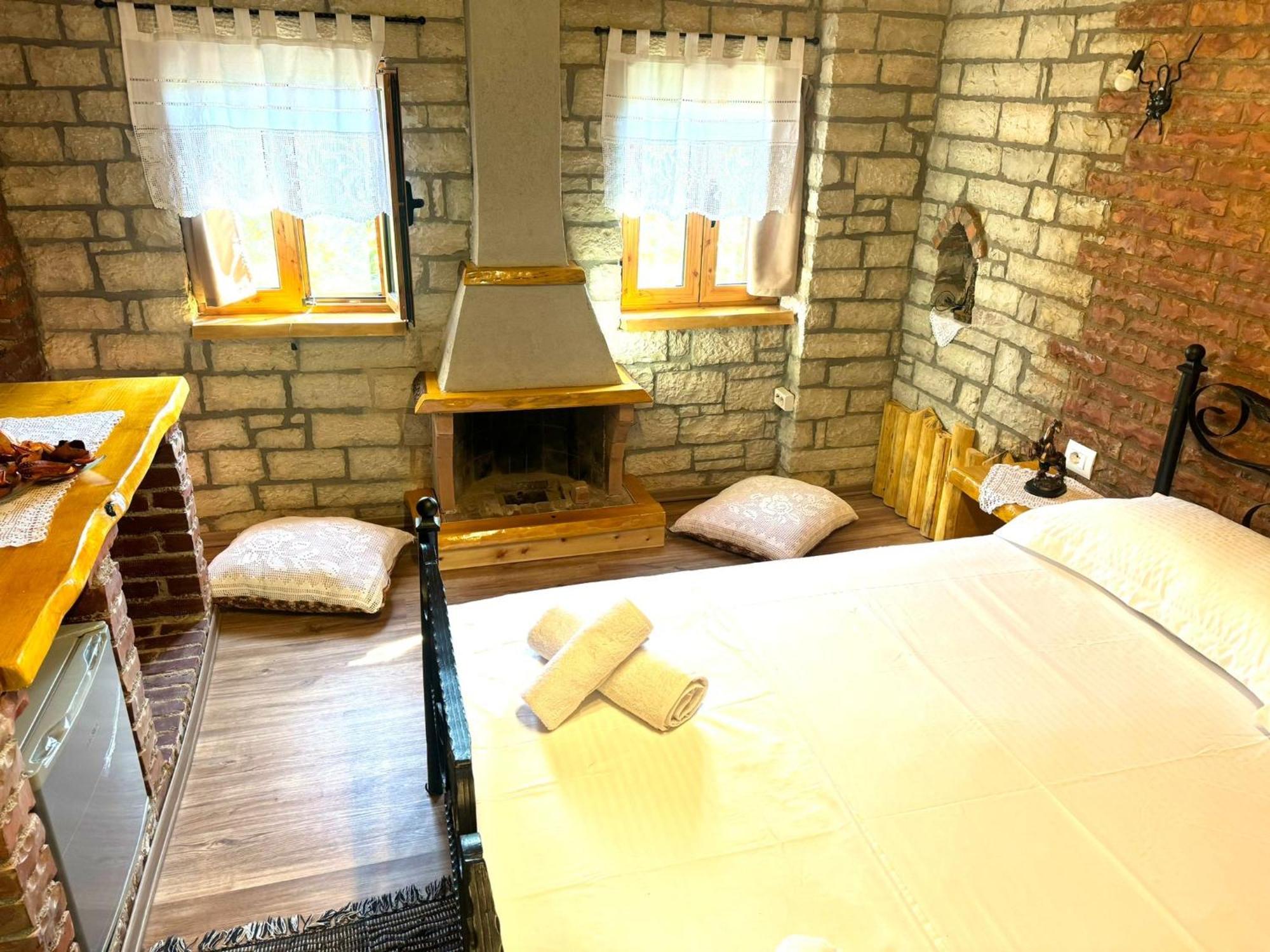 Villa Muzhaqi Nivice Exterior foto